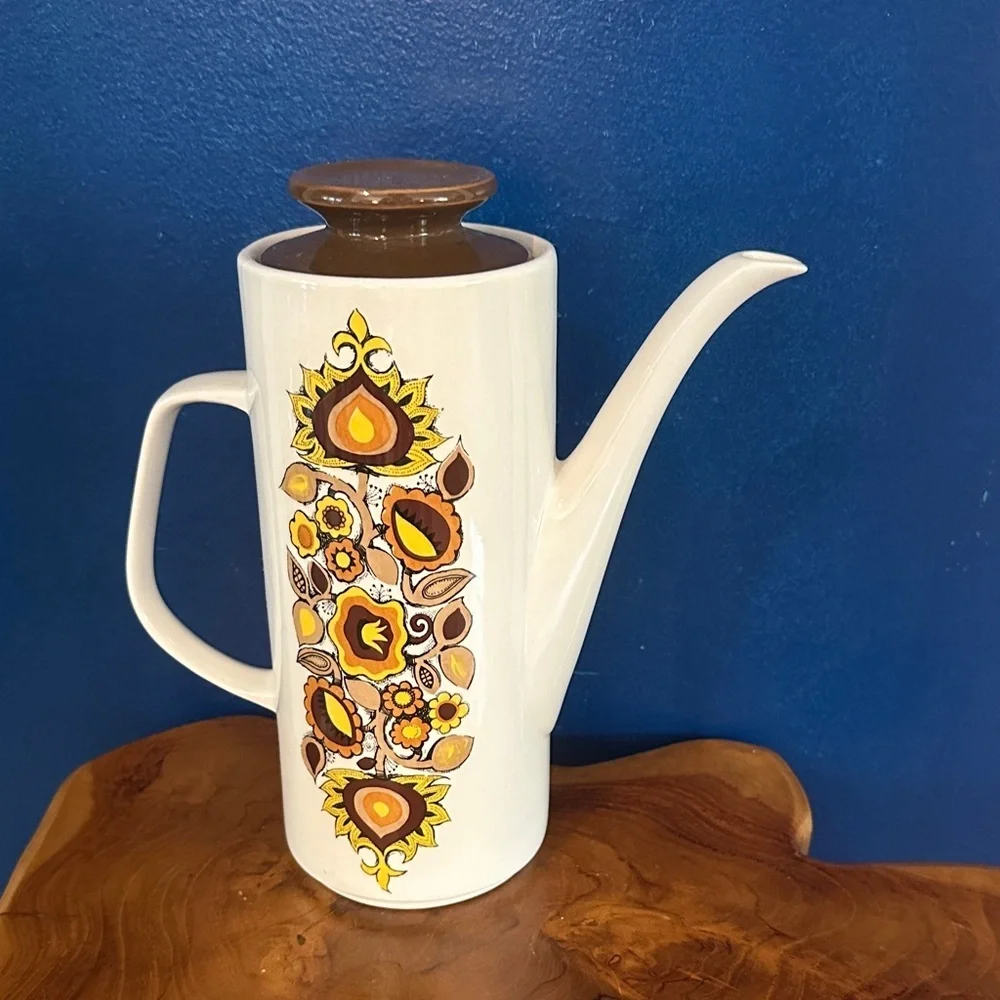 Vintage 1960’s J & G Meakin Bali Floral Coffee Pot Size 10” x 4”